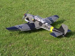 Stuka von links